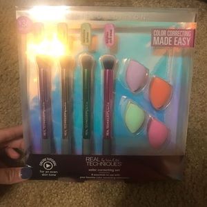 Real Techniques makeup brushes